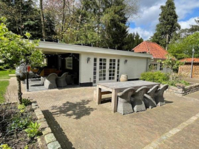 Luxe vrijstaande lodge in mooie fiets- en wandelomgeving